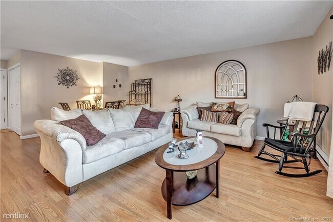 Building Photo - 1 br, 1 bath Condo - 45 Stevens St Unit 1B