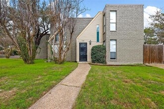 Building Photo - 2160 Fleur De Lis Ct