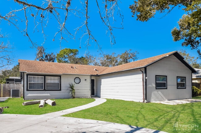 Building Photo - 191 Summerset Dr