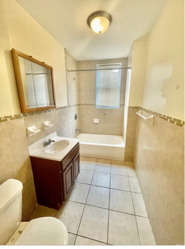 Building Photo - 266 Monticello Ave