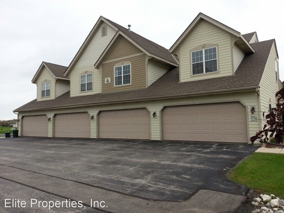 2 br, 2 bath House 2641 W. Honadel Blvd House Rental in Oak Creek