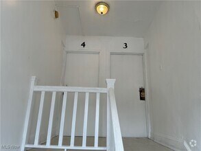 Building Photo - 740 Fern St