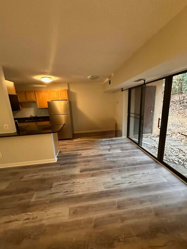 Foto del edificio - 2204 Castle Rock Square