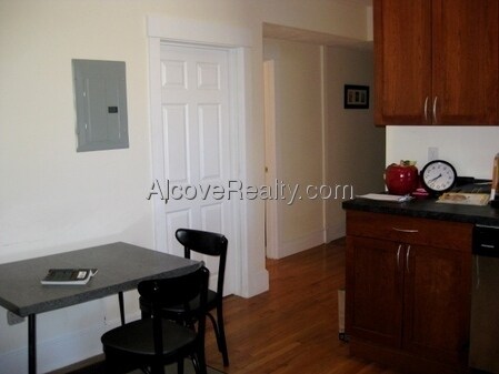 Foto del edificio - 364 Highland Ave
