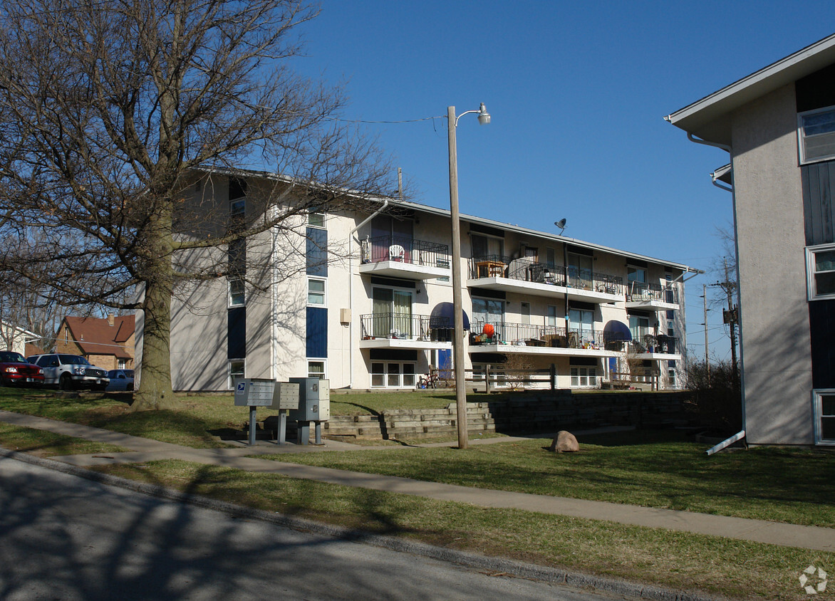 Primary Photo - 3510 Gertrude St