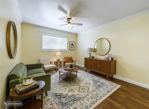 Building Photo - 803 W 28th St