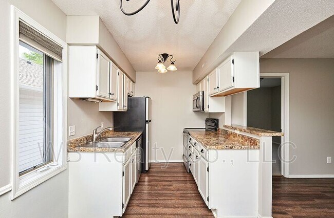 Building Photo - 5220 Boulder Dr