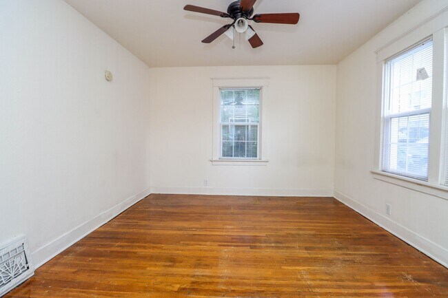 Building Photo - 1106 Hamilton Way