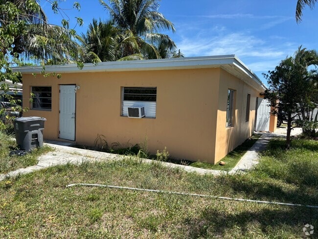 Building Photo - 1236 Peak Rd