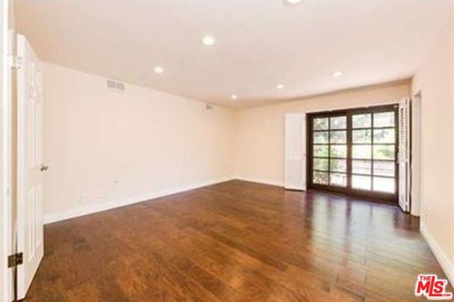 Building Photo - 2745 Casiano Rd