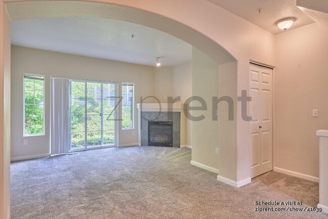 Building Photo - 15440 SW Mallard Dr