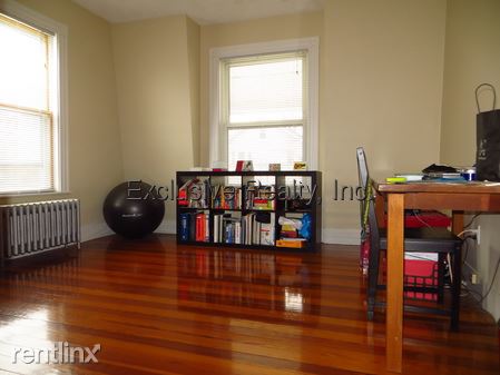 Primary Photo - 141 Spruce St