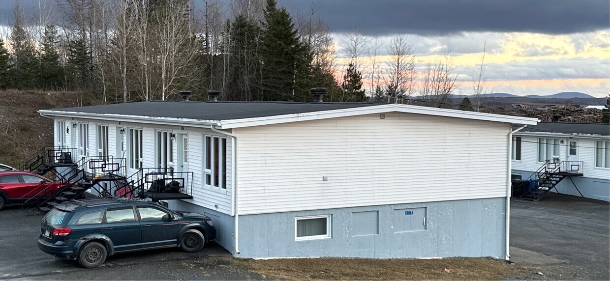 Photo du bâtiment - 113-113 St André Rd