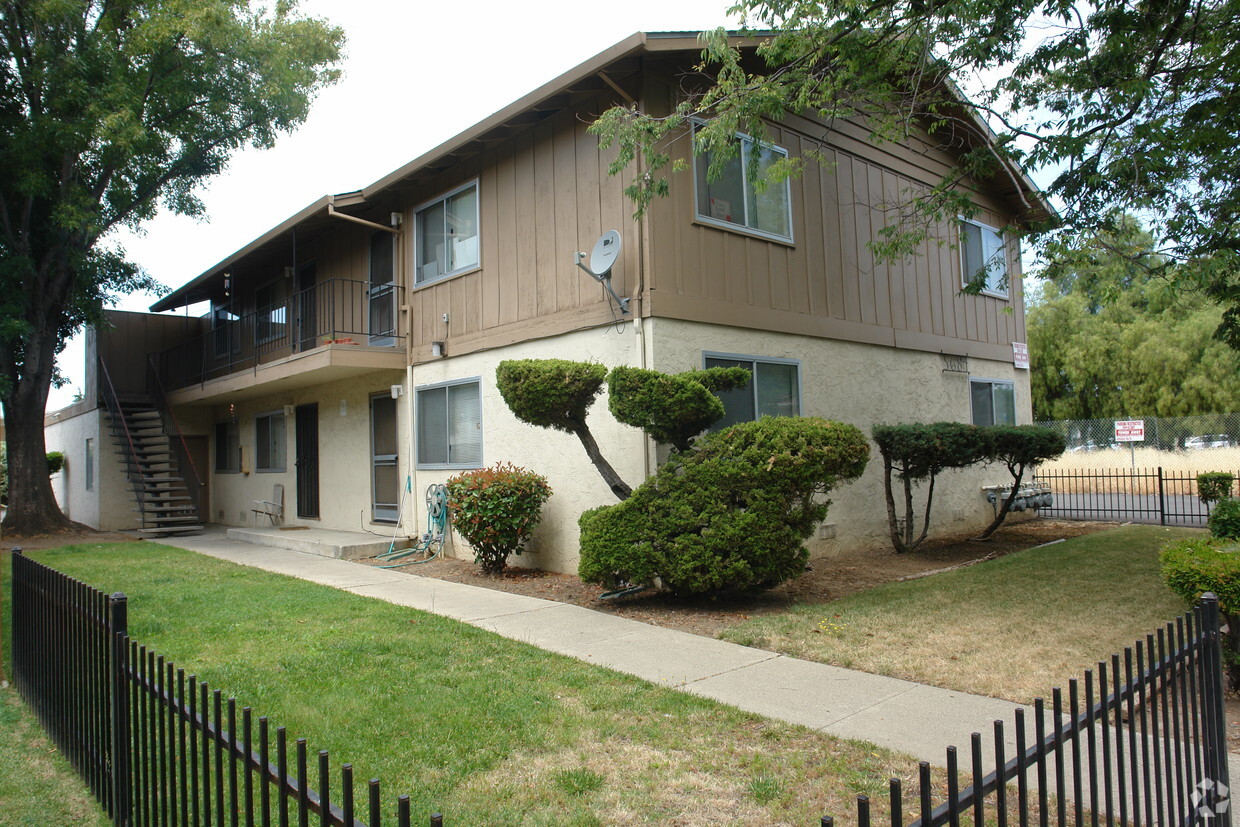 Primary Photo - 5684 Hoffman Court