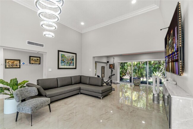 Foto del edificio - 5601 White Cedar Ln