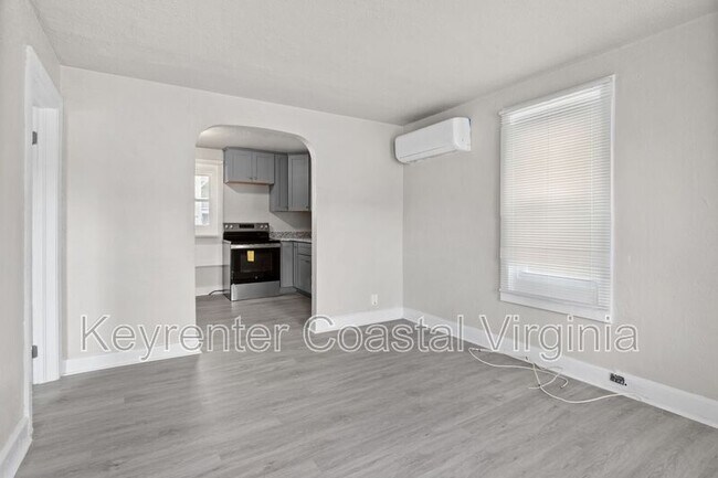 Foto del edificio - 9569 6th Bay St