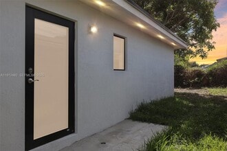 Building Photo - 17003 SW 107th Pl