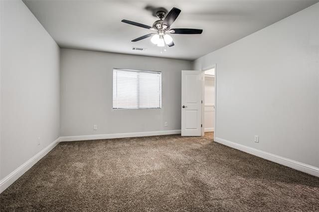 Building Photo - 8110 Kensington Dr