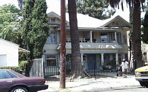 Foto principal - 1425-1427 Mohawk St