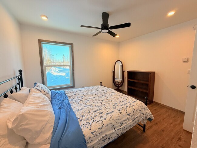 Dormitorio 2 (planta superior) - 2567 Old Mission Rd