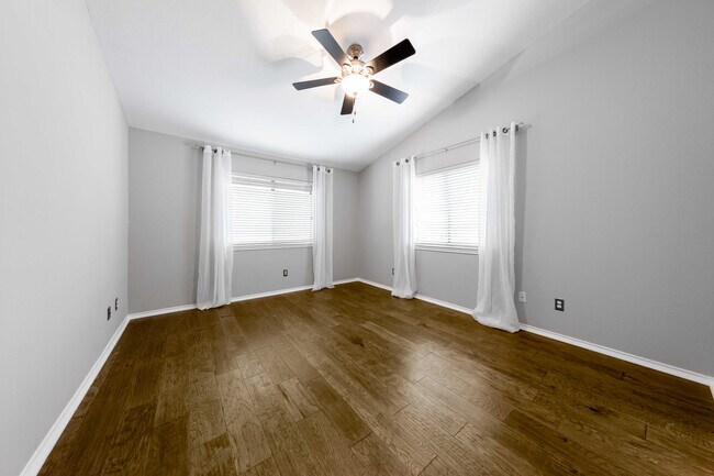 Foto del edificio - 8200 Neely Dr