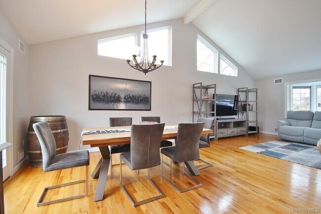 Foto del edificio - 478 Lake Rd