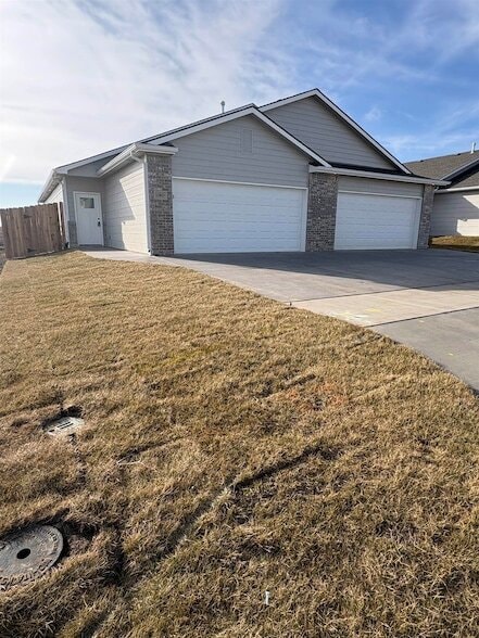 Building Photo - 12817 E Blake St