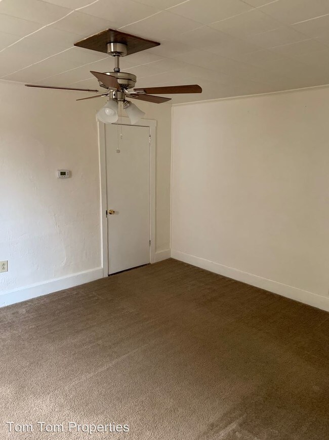 Building Photo - 111-113 Heisey Ave