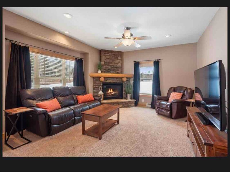 Foto principal - 168 Buck Ridge Rd