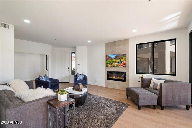 Foto del edificio - 7700 E Gainey Ranch Rd