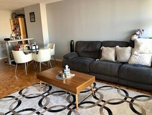 Foto del edificio - 33 Pond Ave