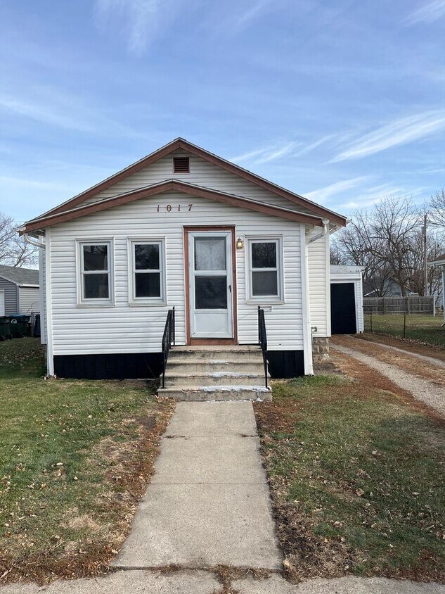 Primary Photo - 2 br, 1 bath House - 1017 South 25th Street