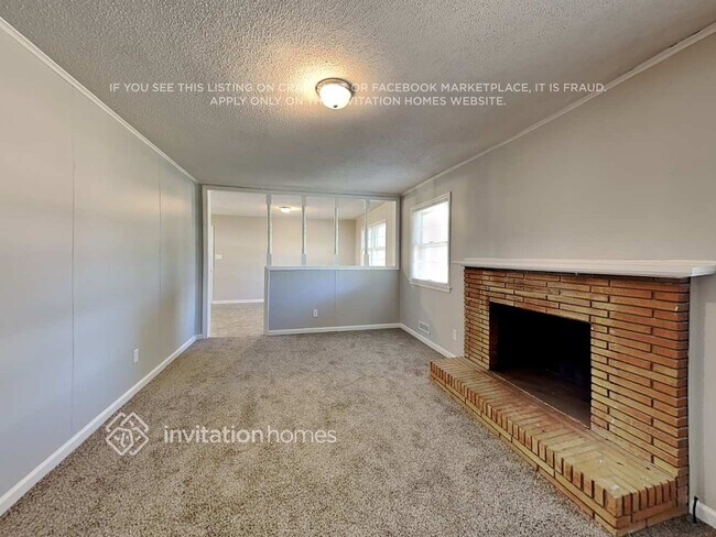 Foto del edificio - 1526 Plumcrest Dr