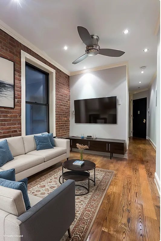 Building Photo - 15 W 103rd St