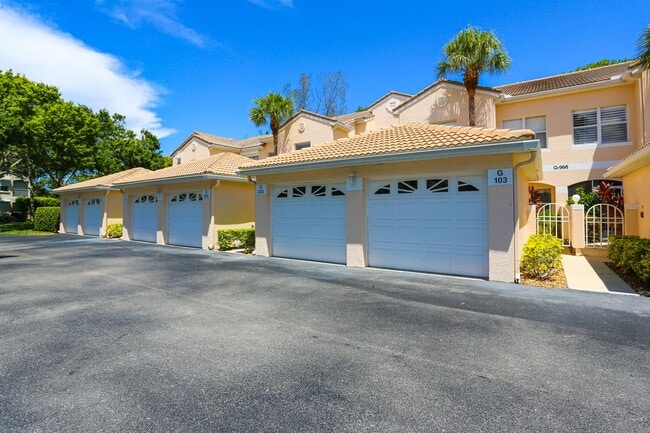 Building Photo - ** AVAILABLE FOR BOTH ANNUAL/SEASONAL**CLO...