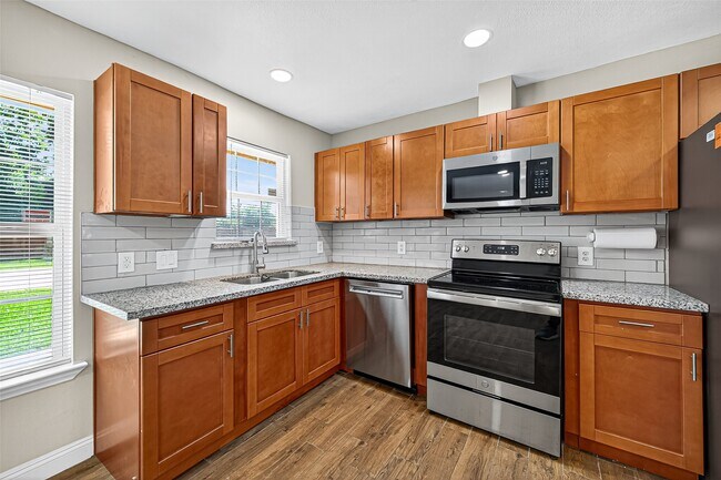 Foto del edificio - 9225 Ashville Dr