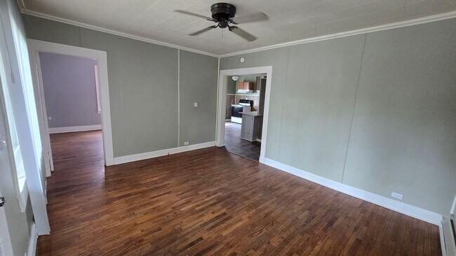 Foto del edificio - 2 Bedroom/1 Bath - Spacious Fenced Yard!