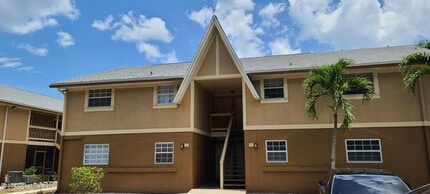 Building Photo - 145 Cambridge Ln