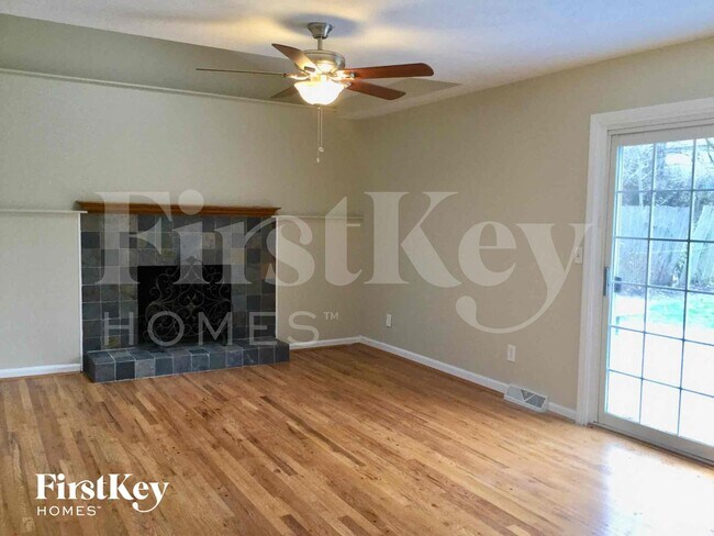 Foto del edificio - 1716 Eastwind Ct