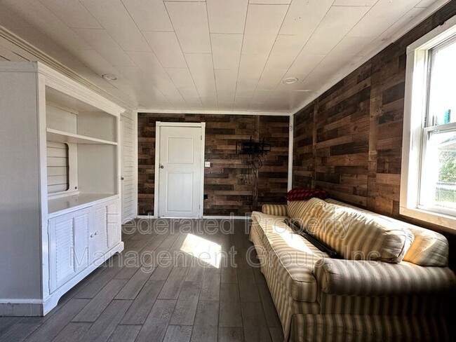 Foto del edificio - 3952 Bessent Rd
