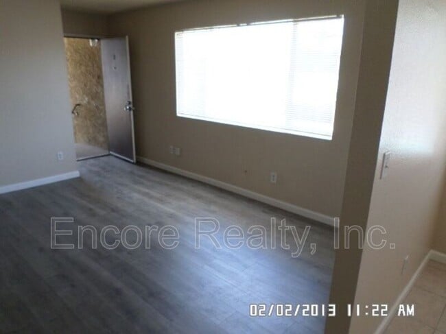 Building Photo - 384 I St