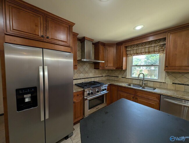 Foto del edificio - 2822 Lafayette Rd SW