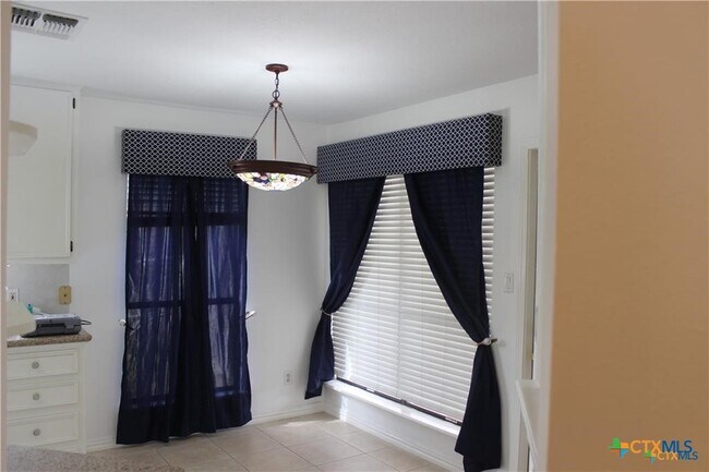 Foto del edificio - 223 Ridgewood Dr