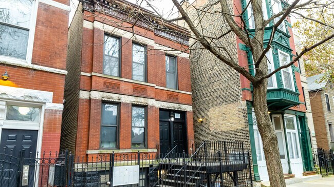 Building Photo - 1641 W Huron St
