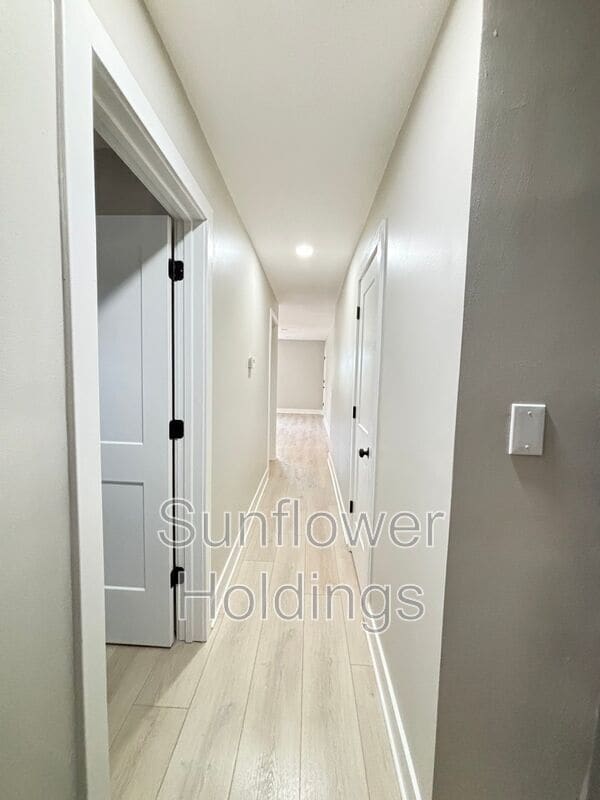 Building Photo - 822 E Vine St