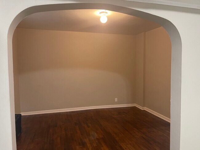 Foto del edificio - 836 N Larch St