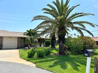 Building Photo - 5289 Palm Dr