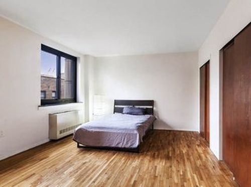 Building Photo - 202 E 27th St