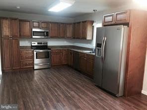 Foto del edificio - 578 Shorewood Dr
