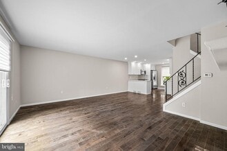 Building Photo - 15 Llanfair Rd